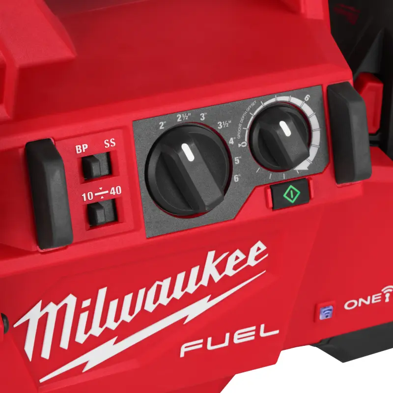 Aku drážkovač trubek Milwaukee M18 FRGRO114-802C Roll groover, 2x aku M18 FB8 + M12-18 FC + kufr, 4933479789